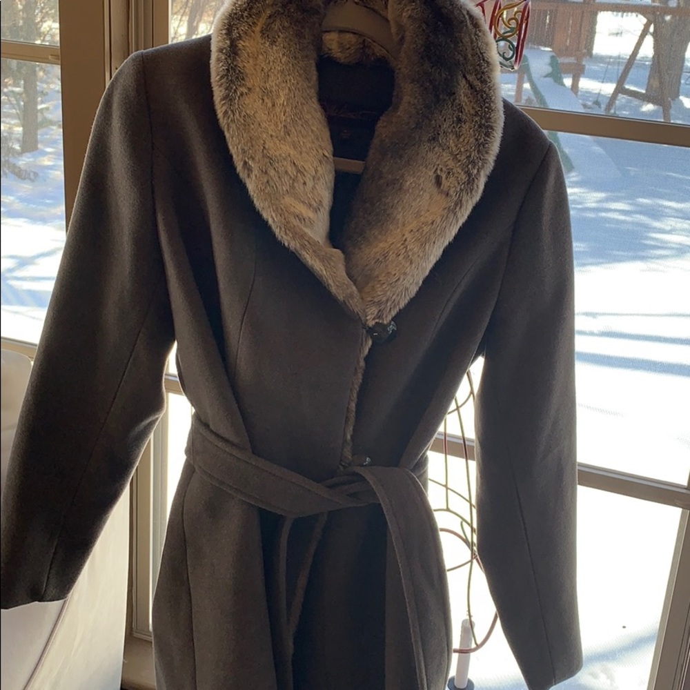Hal Rubenstein coat w faux fur. Size M
